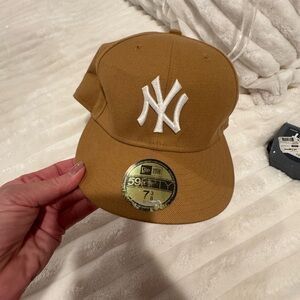 New York Yankees MLB New Era 59FIFTY Fitted Cap HAT 5950 Brown
